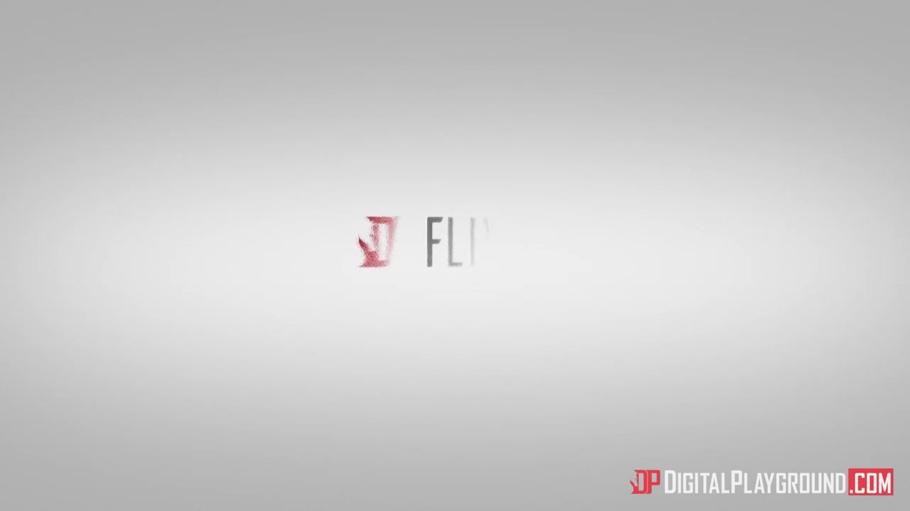 桑拿房里性感美妇的诱惑