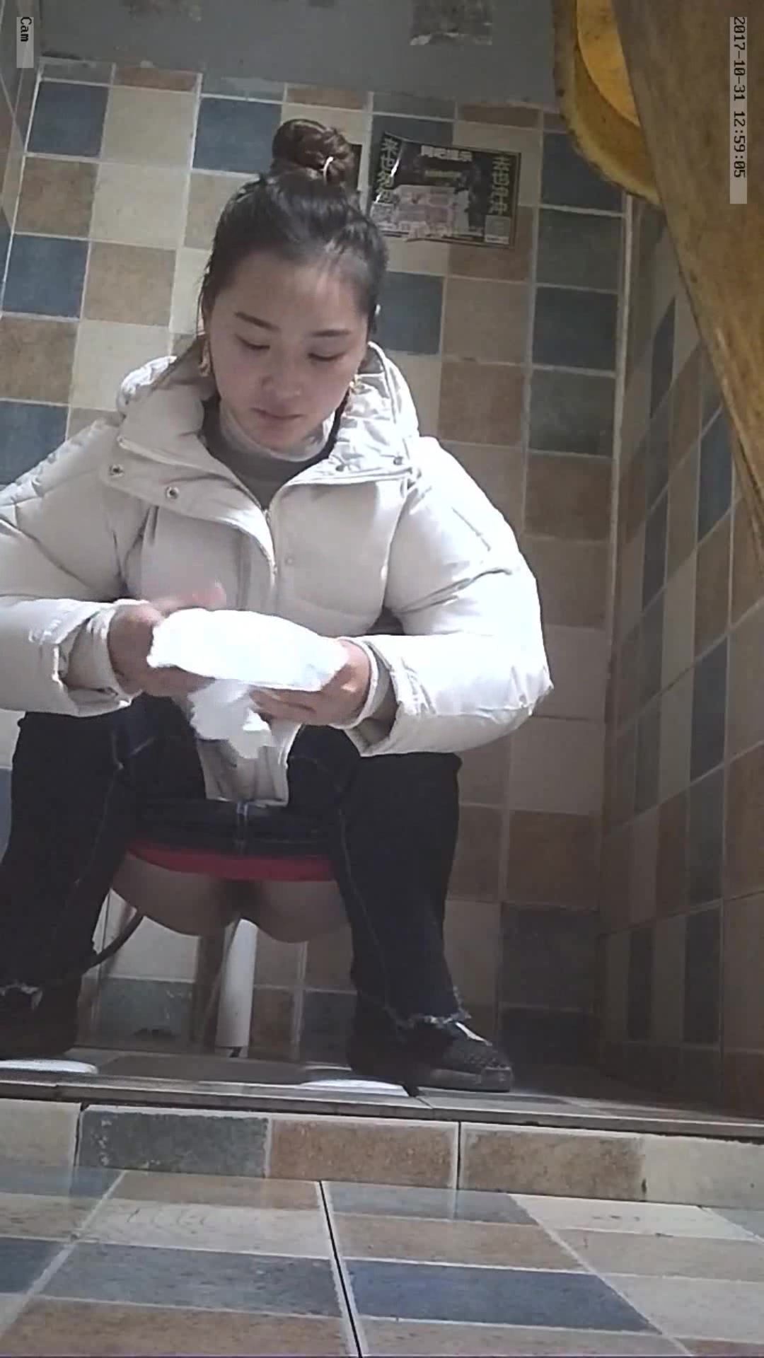 国内高校偷拍系列5 学生妹子果然青春靓丽 活力无限