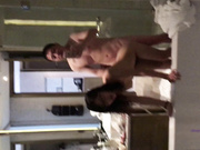 杭州艺术院校文静漂亮的小美女每周都要在酒店被包养她的中年男土豪狠狠干逼,真变态对着镜子边干边拍!