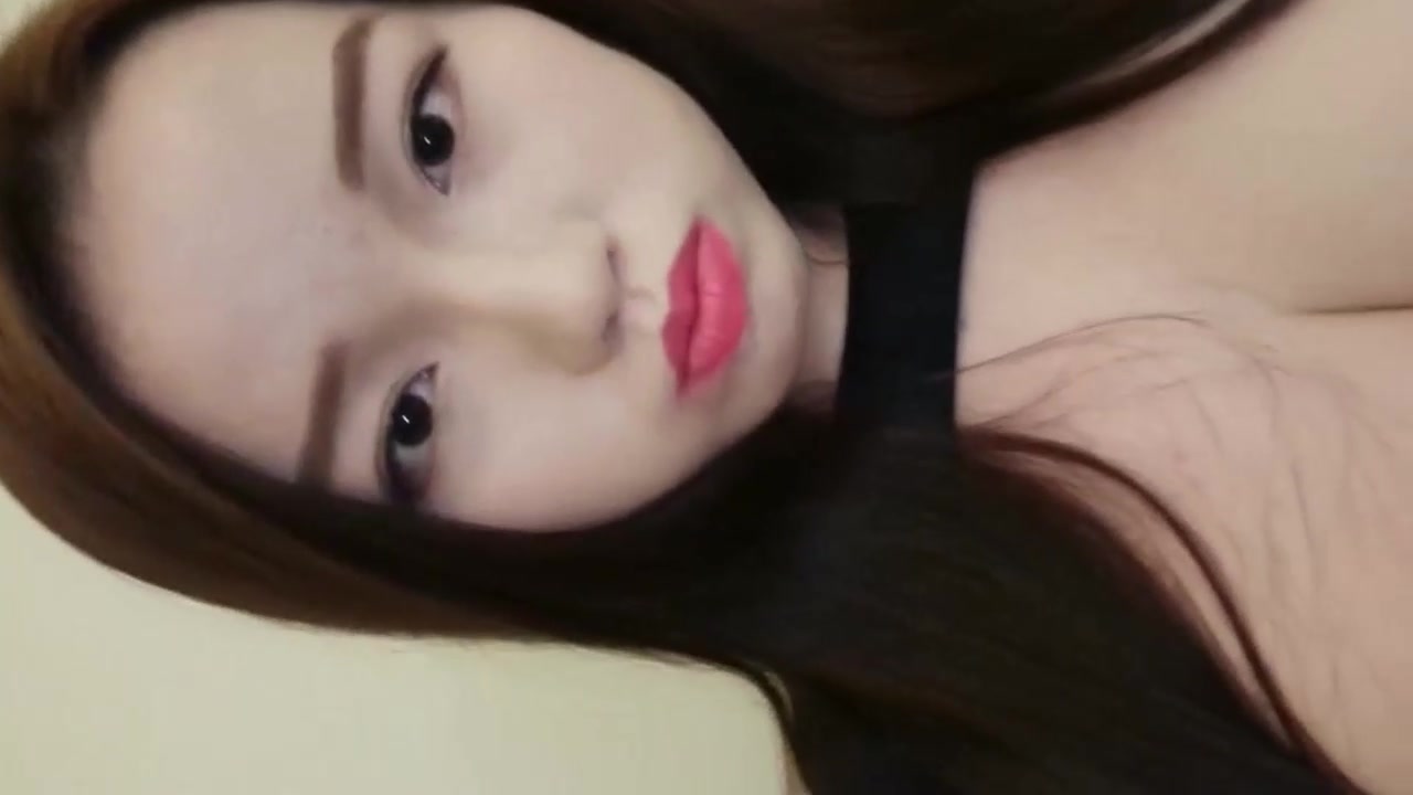 【巨乳女神降临】极品F罩杯S女神 绝对漂亮到扭曲你三观的美女巨乳单纯宝宝终极诱惑 高清1080P原版无水印