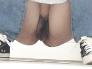 三月最新流出国内厕拍大神大街尾随美女进女厕偷拍美女嘘嘘豪车下来的妹子来月事了走路一瘸一瘸的