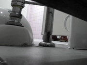 2020最新流出特攻队蹲守女卫隔间TP多位年轻漂亮美眉方便拍脸又拍下面骚妹子尿完居然揉捏阴唇自慰