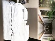 外表略显稚嫩的四眼小青年酒店网约外围美女居然带着宠物狗来约炮他俩在床上激情搞狗狗在地板上叫连续干了2炮