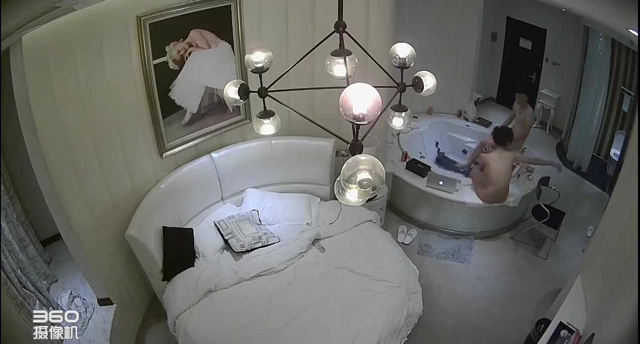 清晰对白精彩豪华套房年轻热恋情侣激情造爱美女身材皮肤真好还特别的嗲超长2个多小时温情浪漫性福