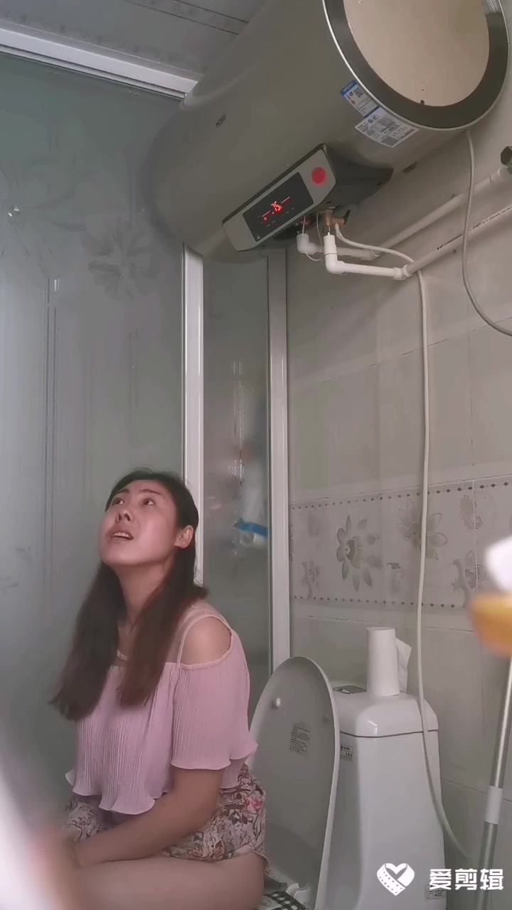 嫂子的骚b，既然不同意让我干