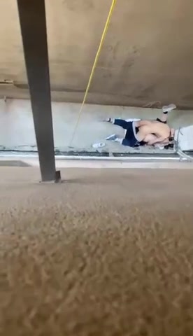 学生妹放学不回家 在外面野战