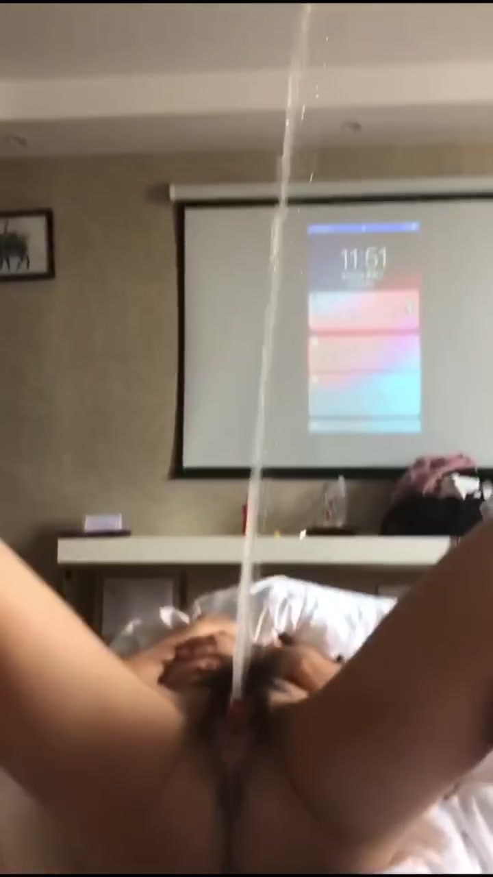 给兄弟收拾手机发现超猛喷泉