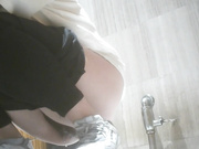 廁拍大神潛入國內某比薩店公共女廁連續偷拍店員和女顧客如廁噓噓 雪白大屁股看得讓人欲火焚身 1080P高清原版