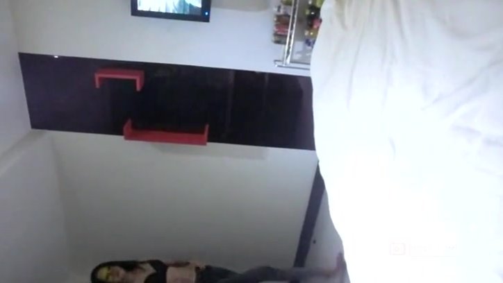 自称性感尤物的极品骨感骚女3[葡2