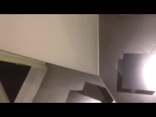 偷拍一男一女在试衣间。。。