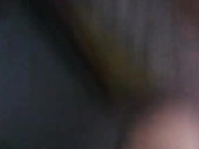 老闆娘的手拿著手機自拍！她家操她高潮3次叫著寶貝受不了