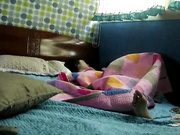 趁媳妇睡着没注意把摄像头藏起来拍