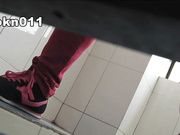 高校厕所偷拍众美女逼逼都很粉嫩干净