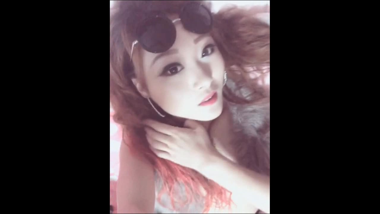 露臉微拍精選合集系列四 美女雲集露臉露奶露騷逼 強烈推薦