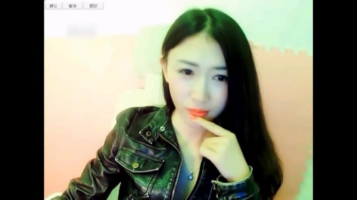 女神！主播真心漂亮，椅子上紫微逼逼无毛很粉嫩！