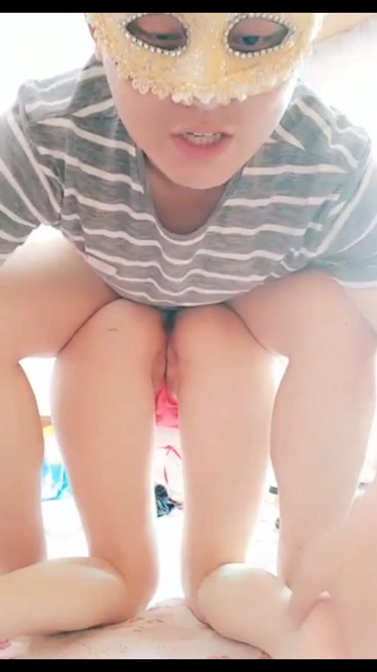 国人小夫妻手机直播按摩器玩逼逼喜欢不要错过