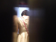 酒店餐厅偷拍增高鞋美女