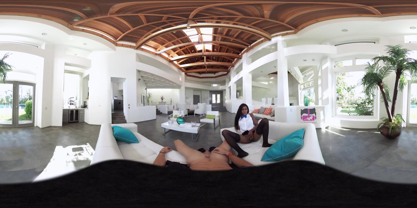 Blowjob from horny Ebony slut