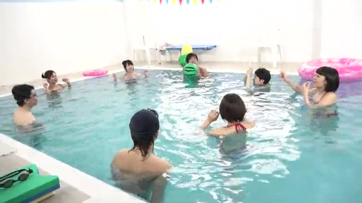 [RCTD-018]  母親と息子が水中でこっそり近親相姦ゲーム