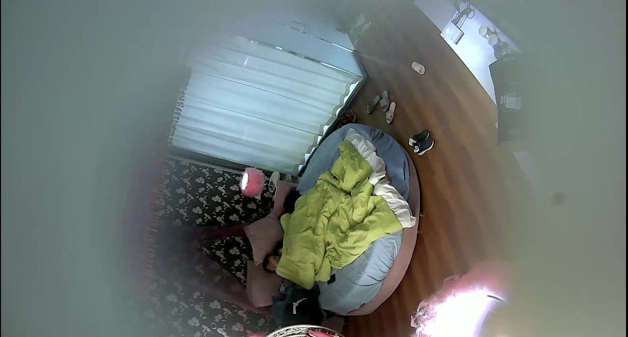 小旅馆钟点房TP年轻小情侣各种姿势滚床单对白清晰