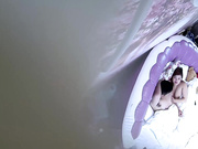 小旅馆情趣大圆床偷拍中年男女开房啪啪老司机就是会玩经典招式黄狗射尿